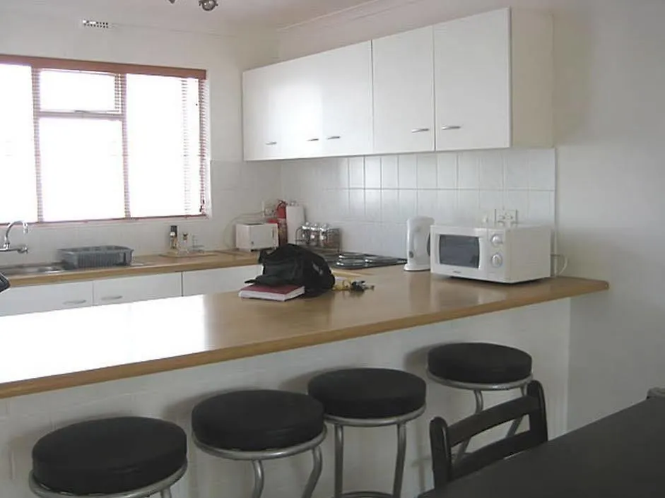 Lagoon Lodge Bloubergstrand Bed & Breakfast